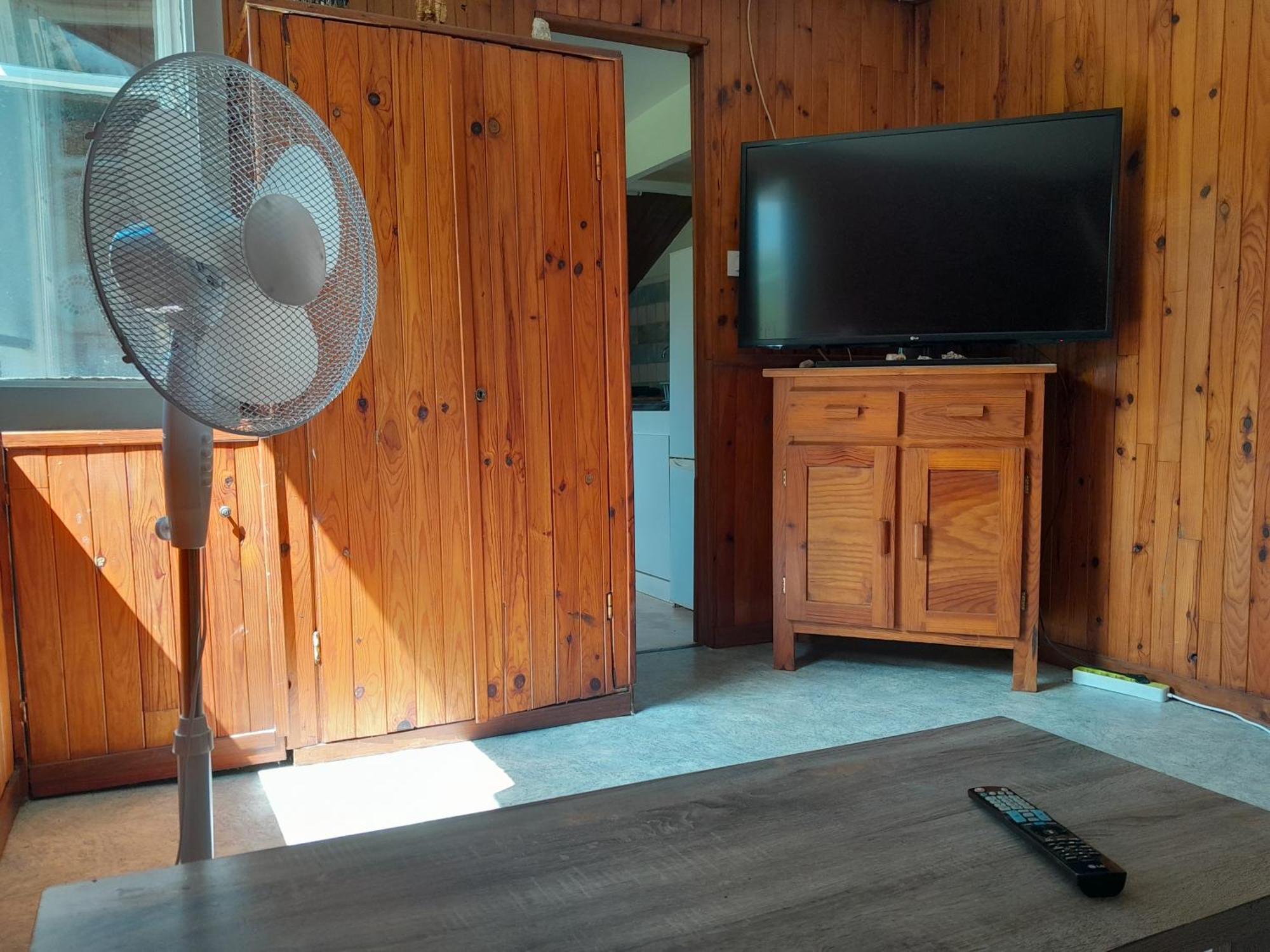 Le Petit Cele Studio Cosy En Bord De Riviere Figeac Exterior photo